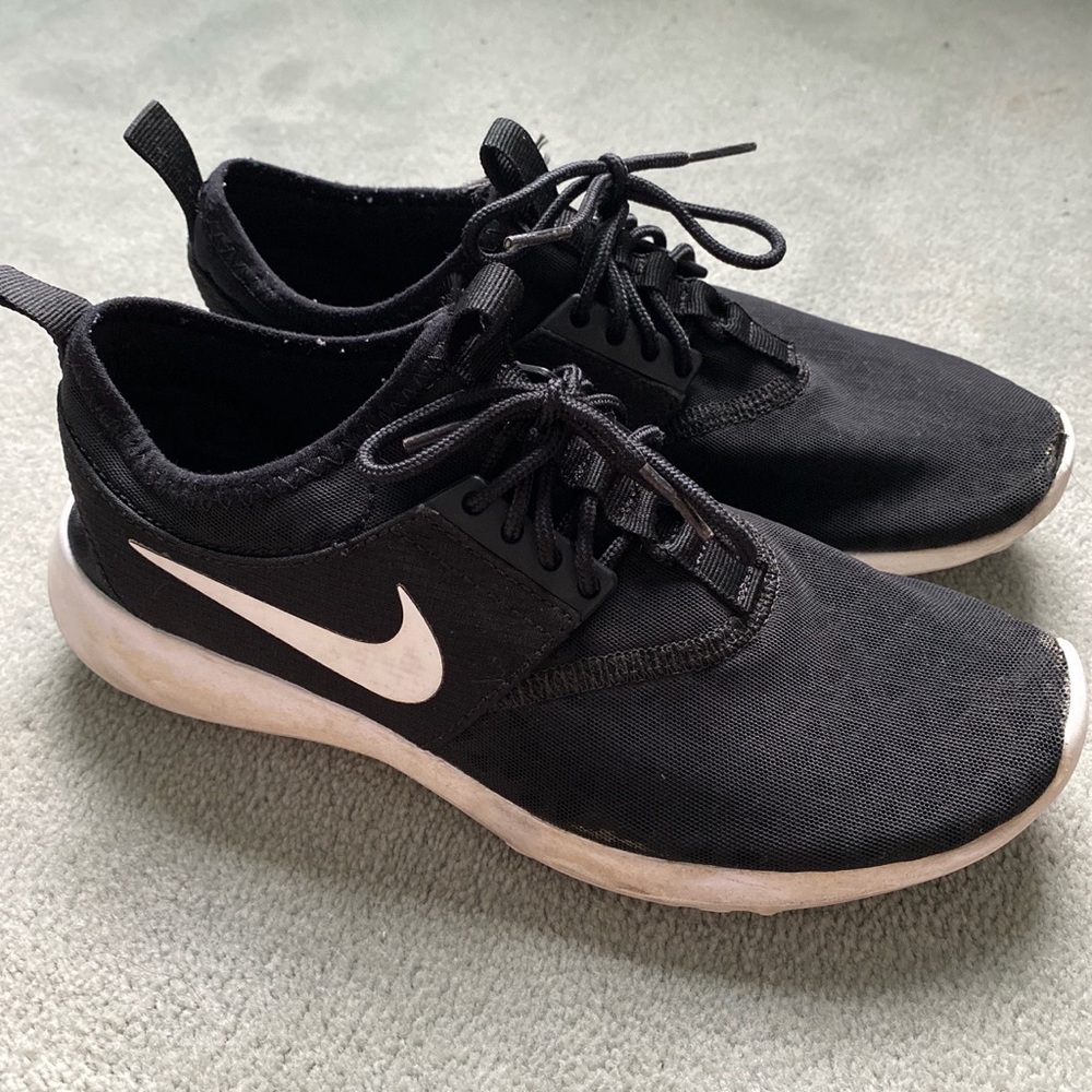 Nike Juvenate Running Sneakers